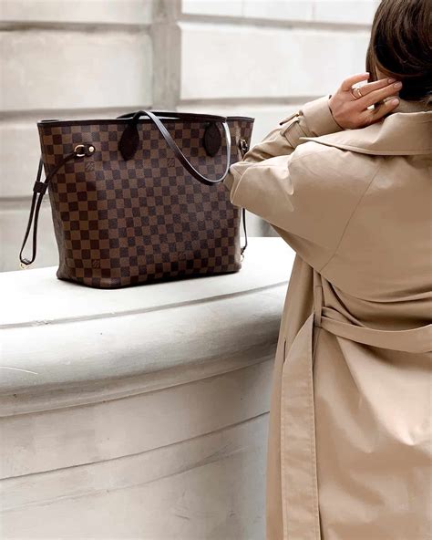 is louis vuitton cheaper in paris or london|lv neverfull price in paris.